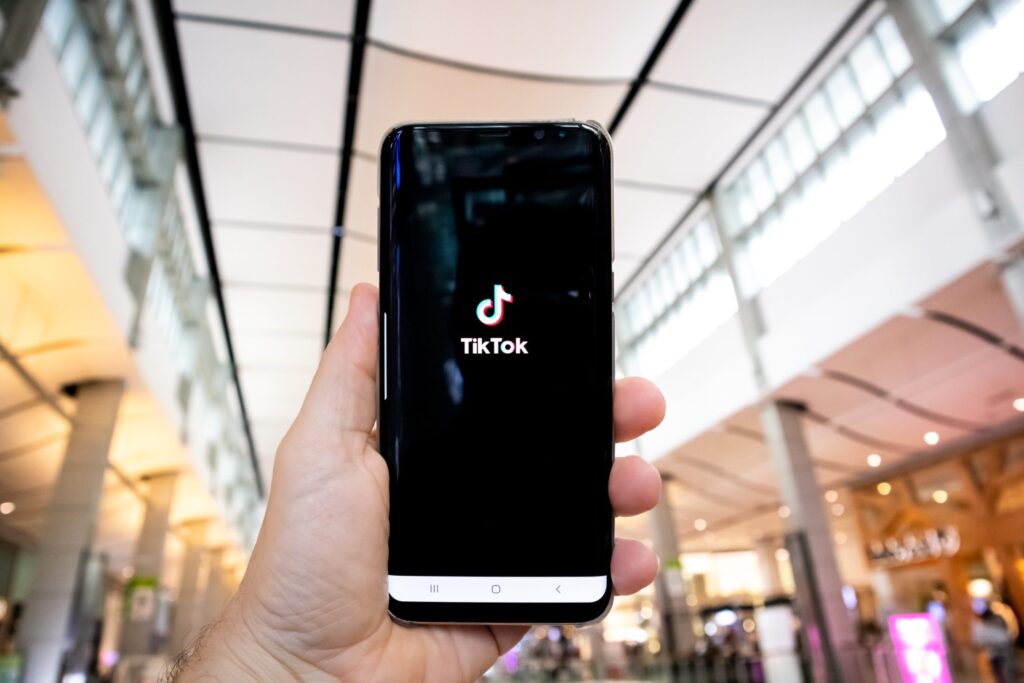como usar o TikTok para divulgar sua empresa
